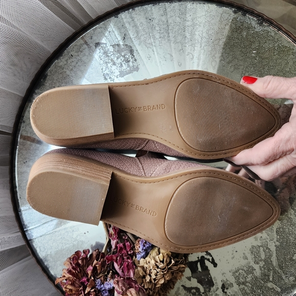 Lucky Brand Mahzan style Suede Flat size 7 - Picture 2 of 7